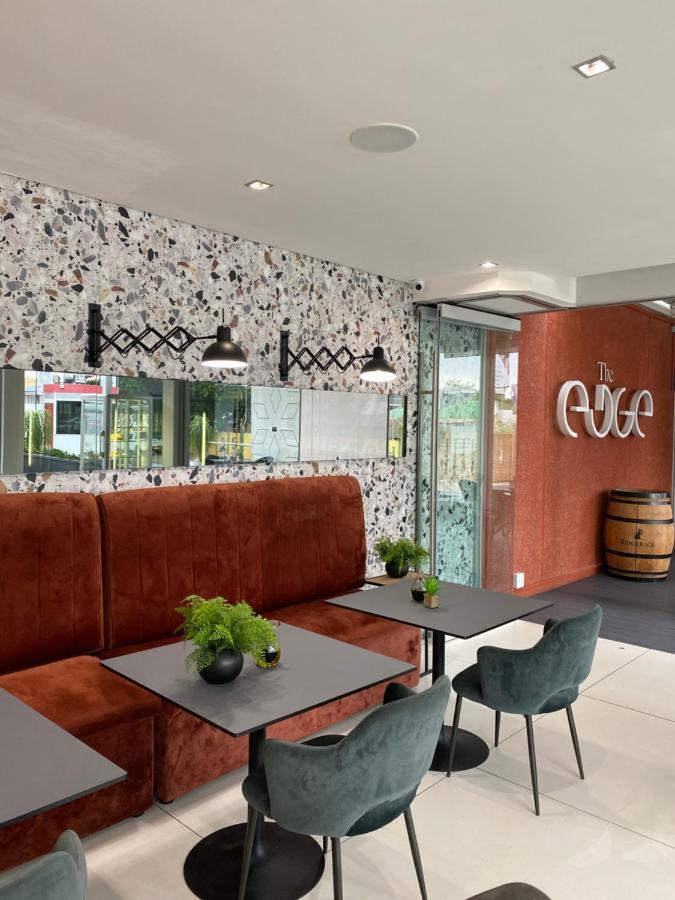 Urban Oasis Apartments At Paragon Windhoek Ngoại thất bức ảnh